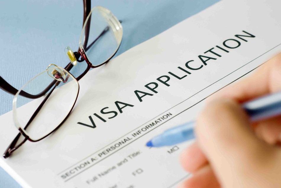 Bạn cần chuẩn bị đủ giấy tờ để được xét duyệt hồ sơ xin cấp visa đi du học Anh