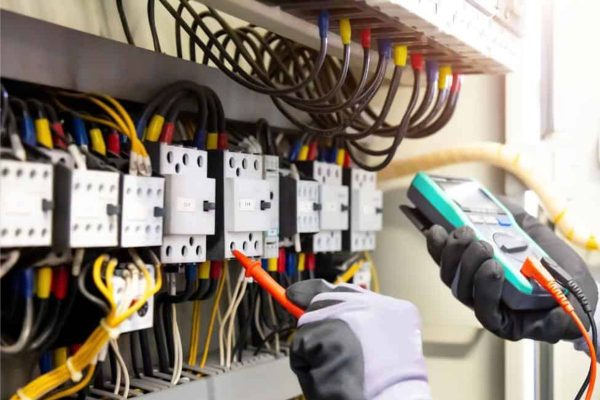 Kiểm tra tủ điện định kỳ