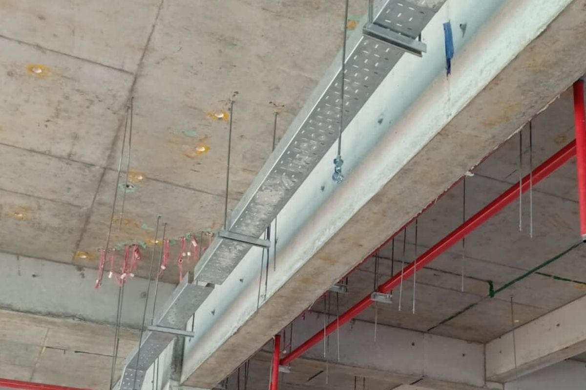 Lắp đặt máng cáp